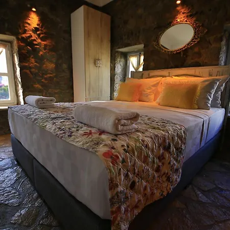 Holiday home Thales Butik *